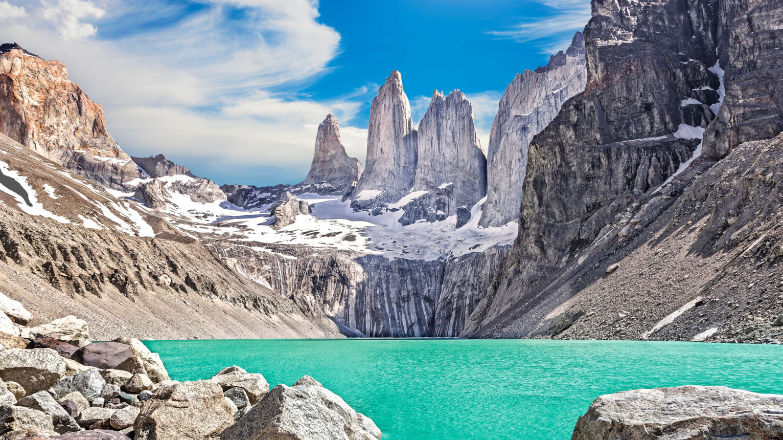 Mountains, lagoons and glaciers in Chile | 5 Continents Production