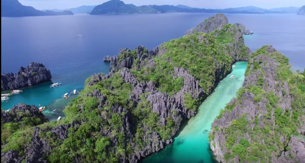 Dream landscapes in the Bacuit archipelago in The Philippines 5
