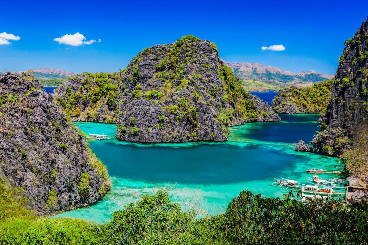Dream landscapes in the Bacuit archipelago in The Philippines 5