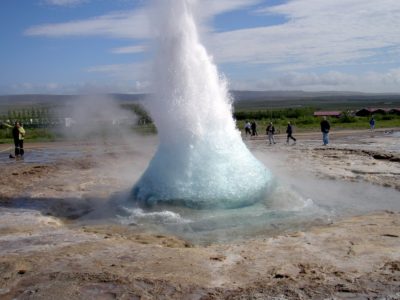 The most impressive geysers in the world | 5 Continents Production